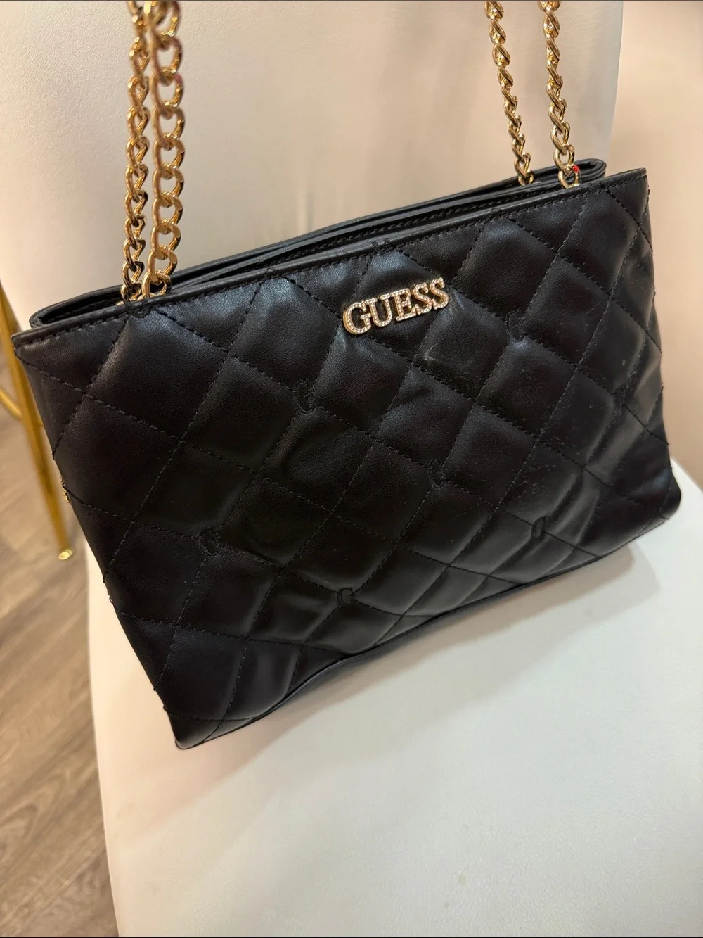Guess sleek quilted